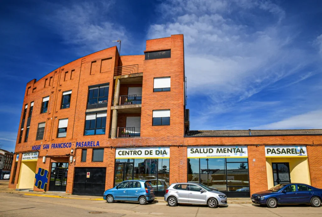 Pasarela Salud Mental - fachada del centro de día