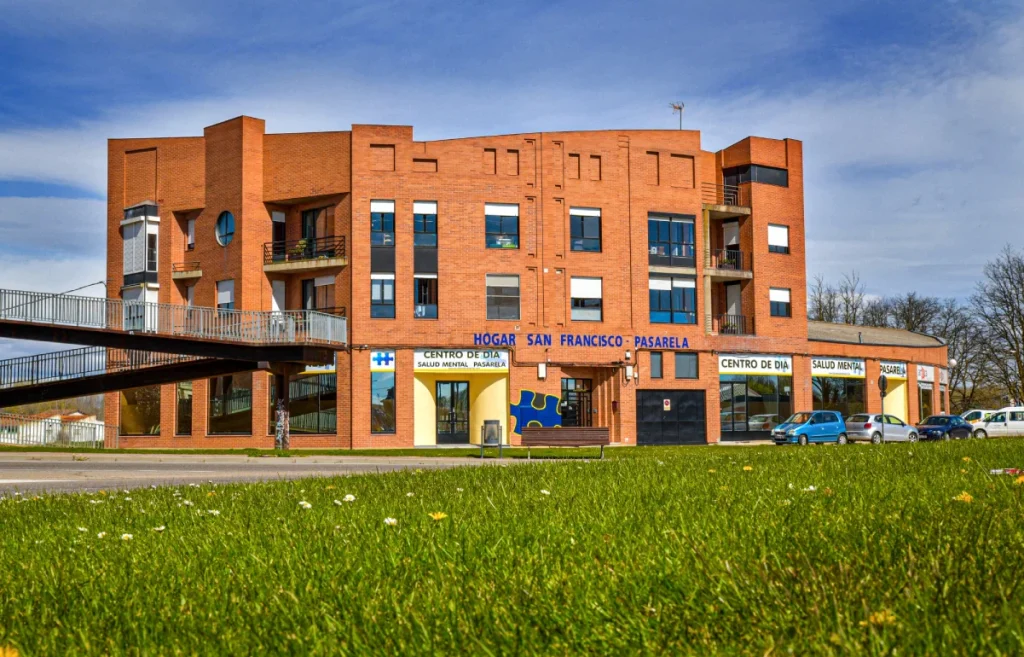 Pasarela Salud Mental - viviendas fachada